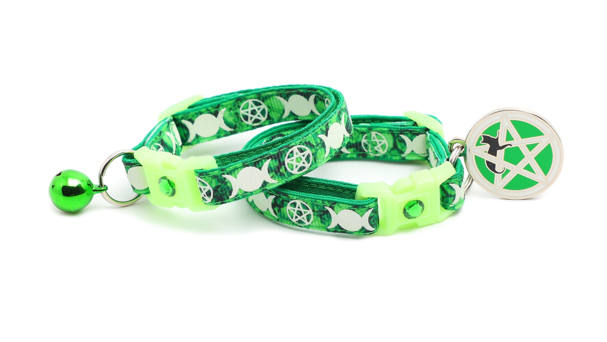 Witch's Familiar on Emerald Cat Collar-2